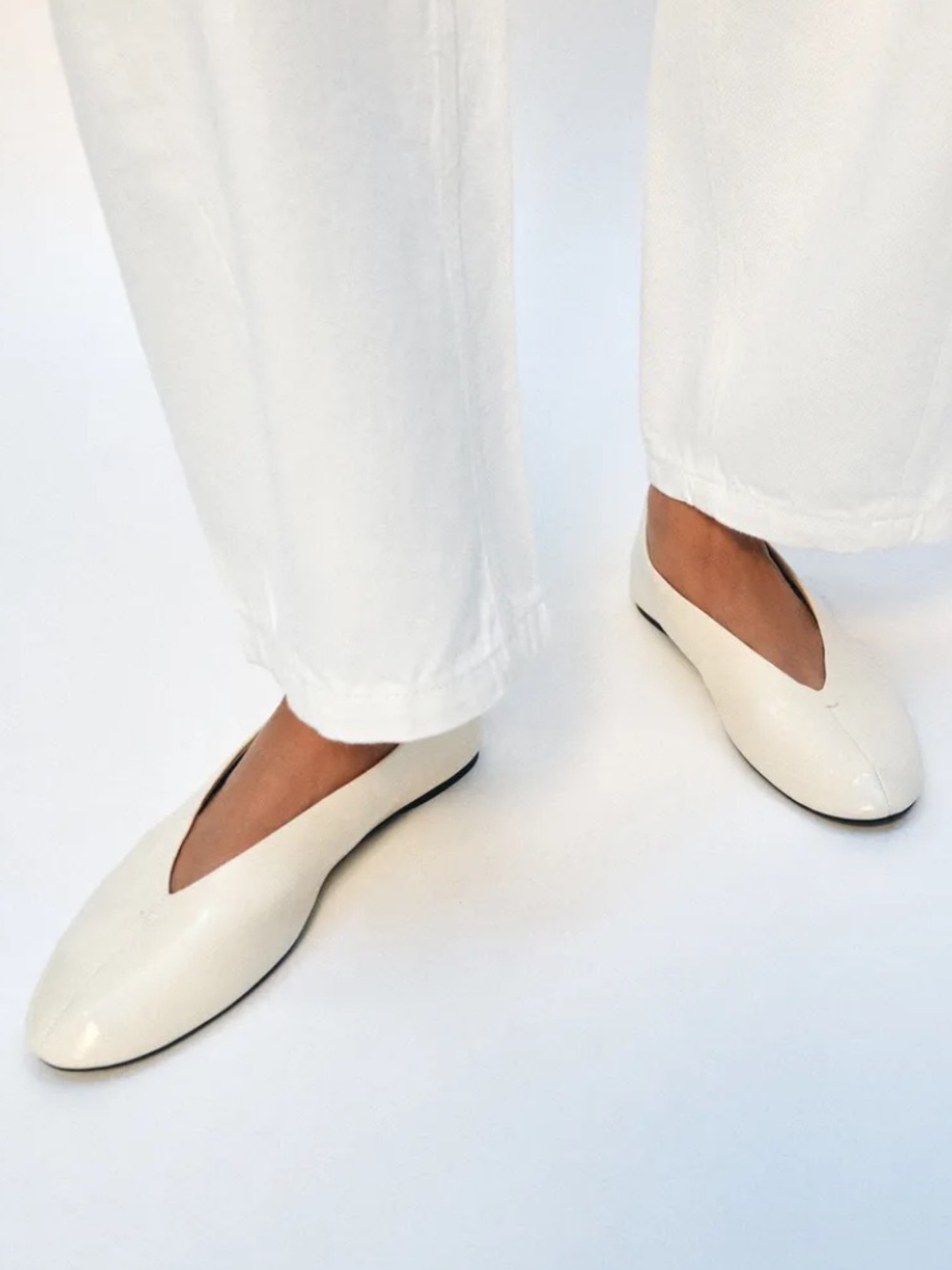 Zara V-Cut Slip-On Flats in White